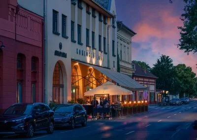 Komló Étterem Gyula - nyári hangulatok